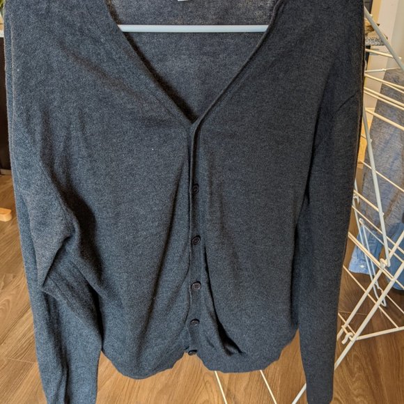 Le Chateau Cardigan - Picture 2 of 5